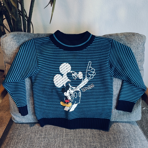 Mickey Mouse Disneyland Resort sweater - see pics for measurements - Picture 1 of 9
